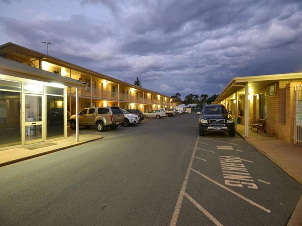 Albion Hotel Kalgoorlie Esterno foto